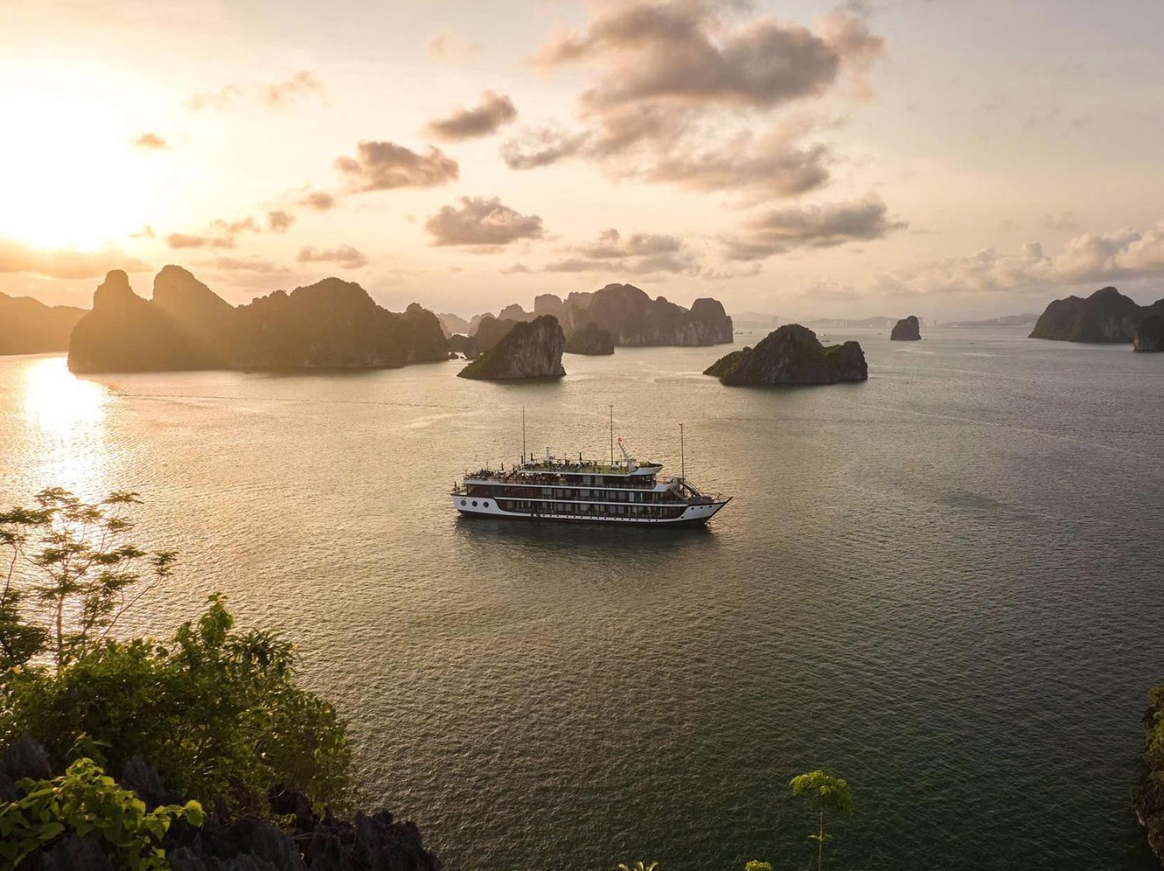 Le Journey Elegance Cruise Hotell Ha Long Eksteriør bilde