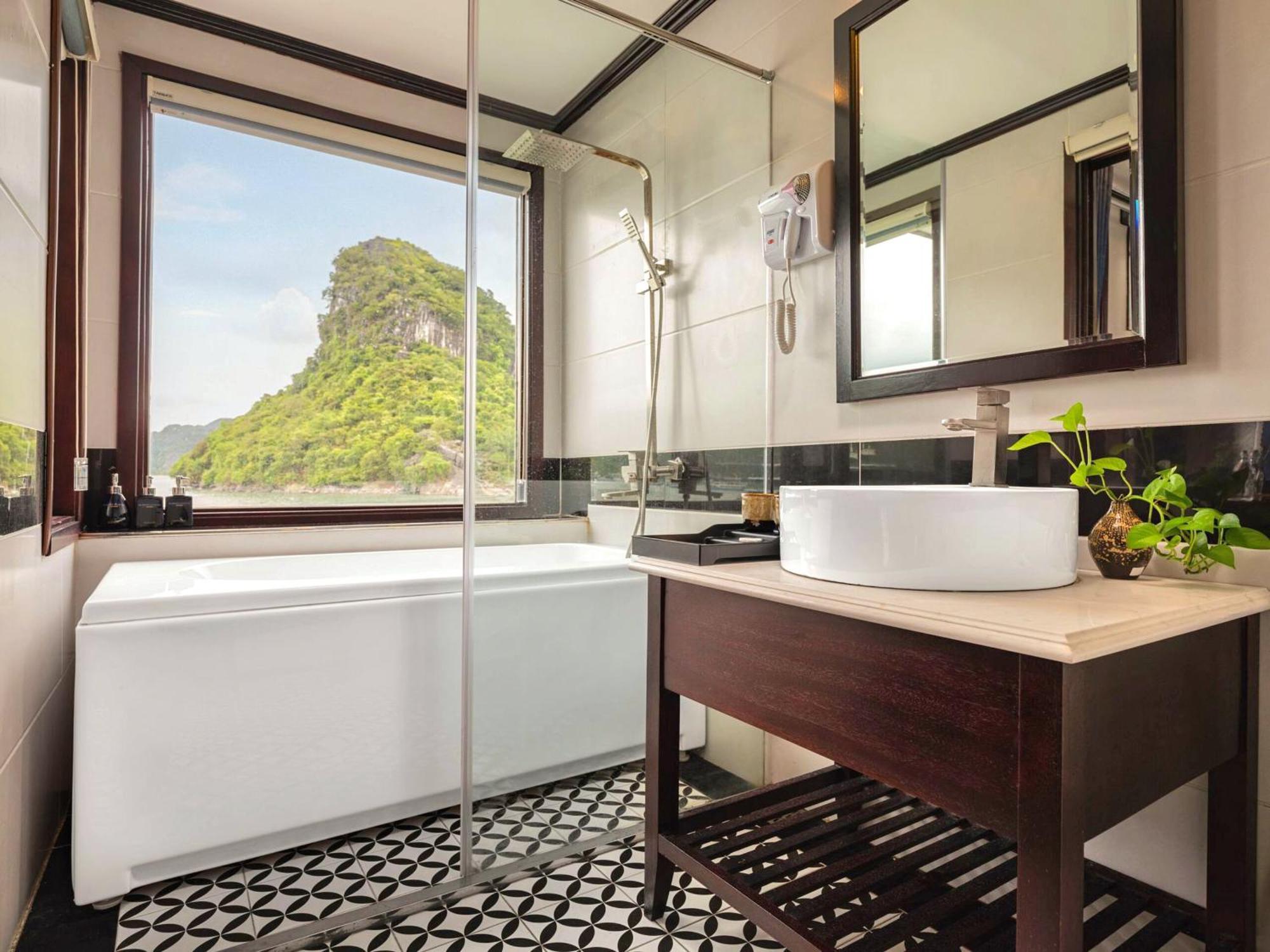Le Journey Elegance Cruise Hotell Ha Long Eksteriør bilde